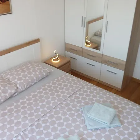Apartment Jere With Private Parking Zadar Exterior photo