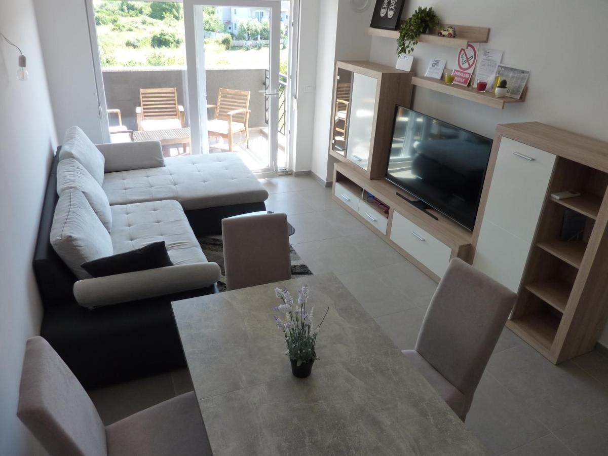 Jere With Private Parking Apartament Zadar